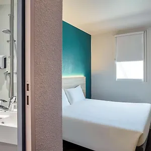 Hotelf1 Annemasse Renove Hotel